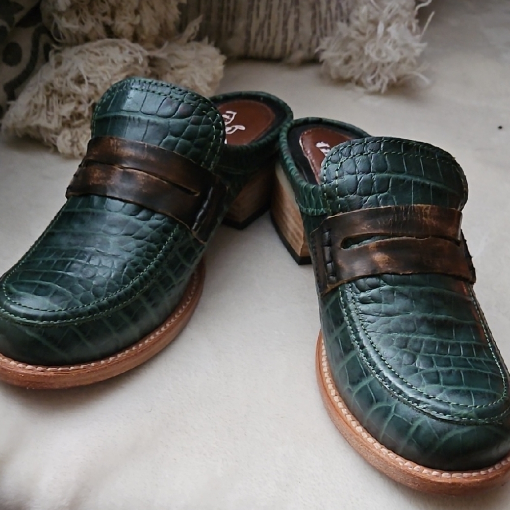 Freebird by Steven Green Croc-Embossed Mules